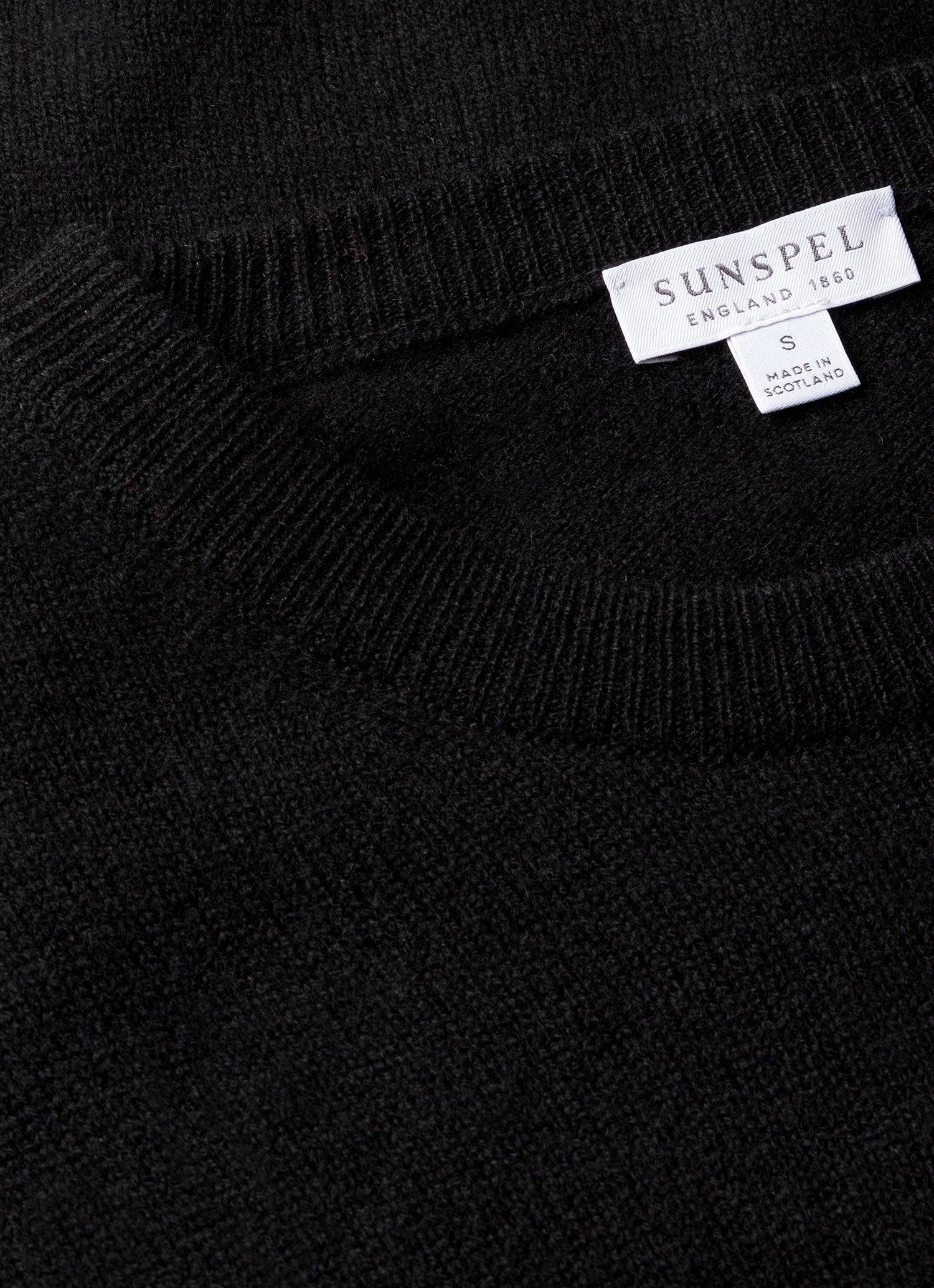 Men's Cashmere Crew Neck Jumper in Black