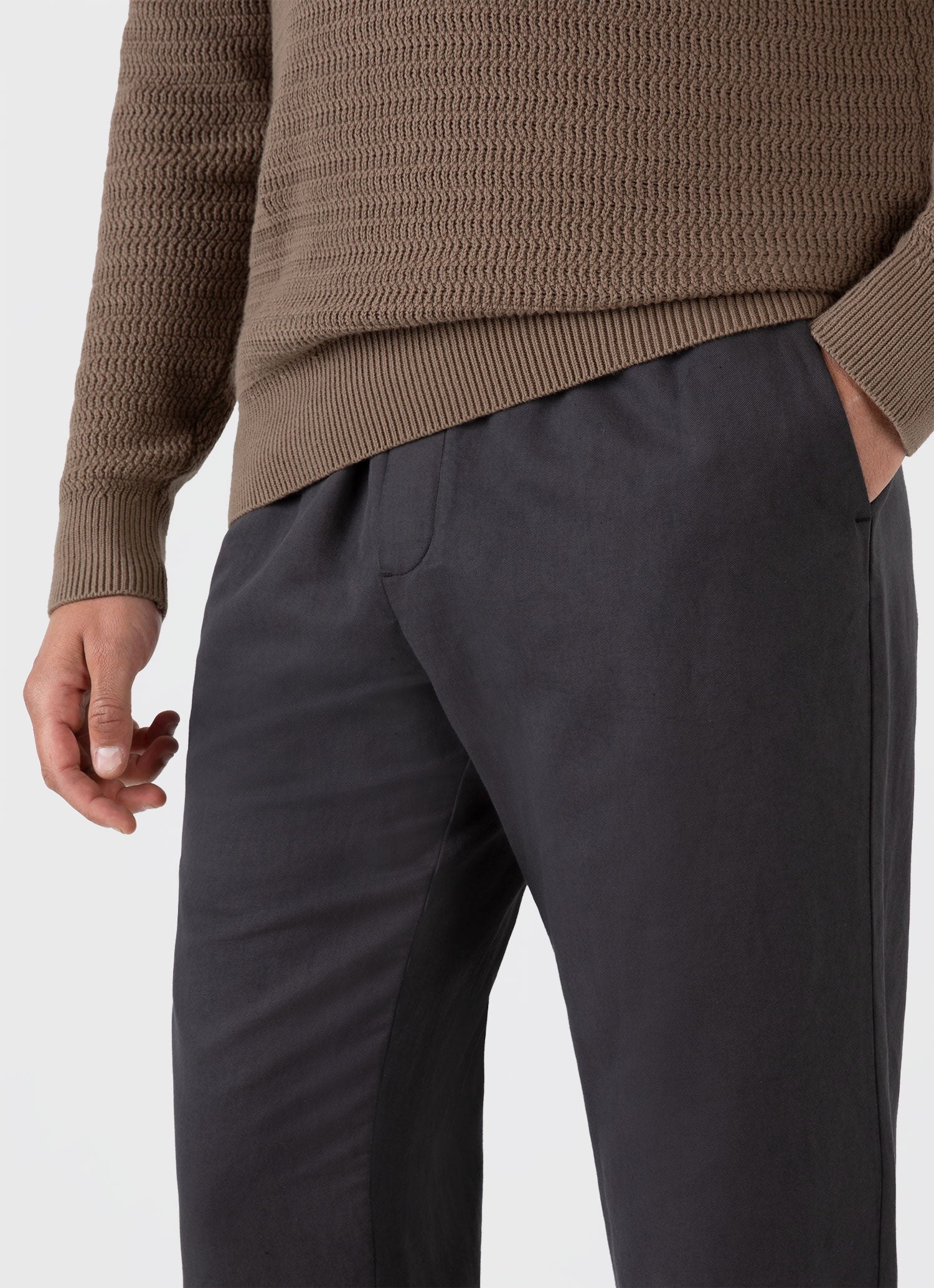 Men's Cotton Linen Drawstring Trouser in Charcoal