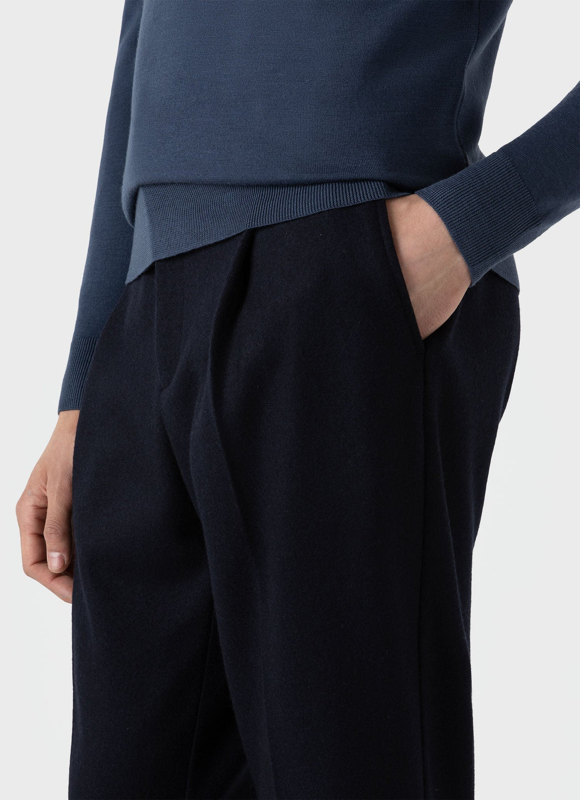 Men's Pleated Boiled Wool Trouser in Navy