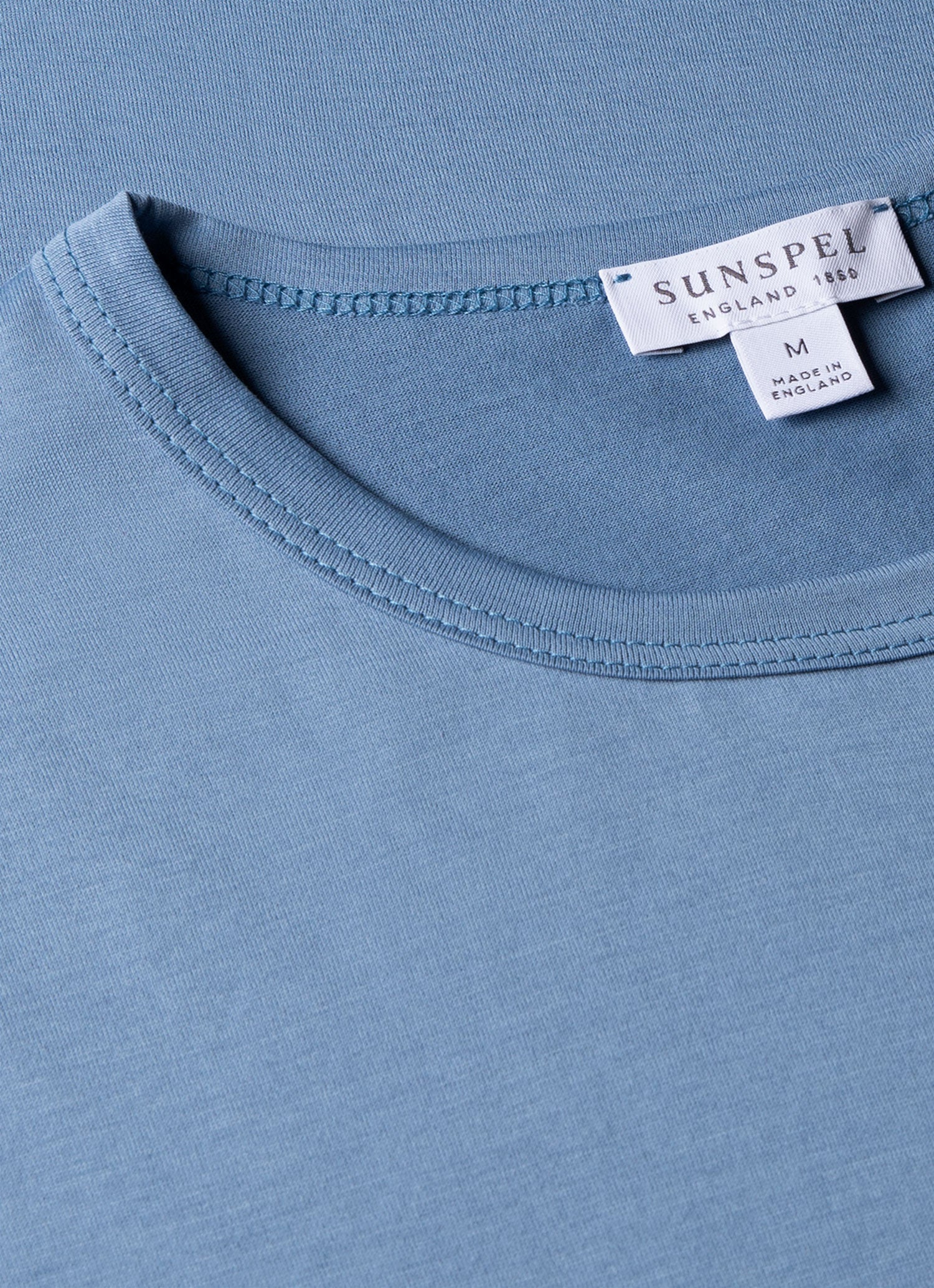 Men's Classic T-shirt in Como Blue