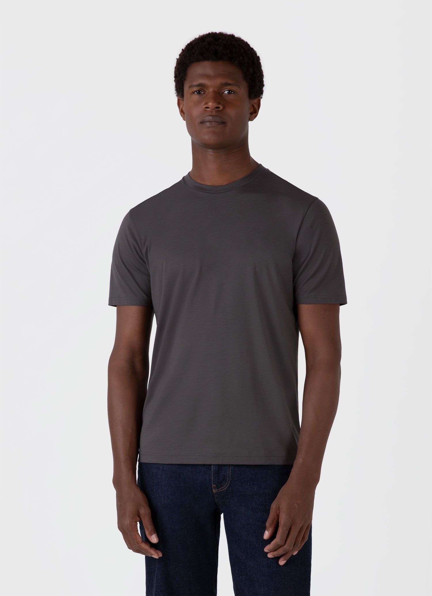 Men's Riviera Midweight T-shirt in Charcoal