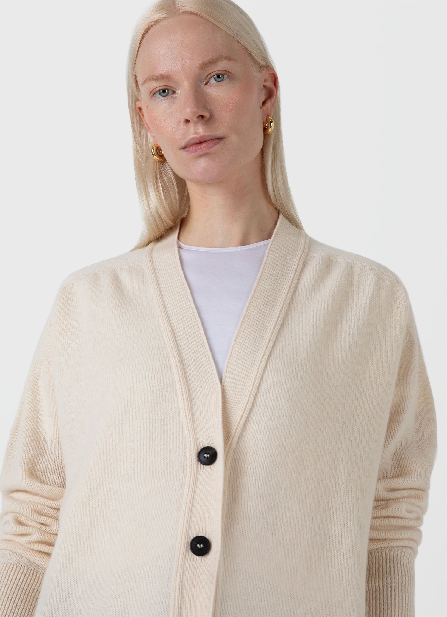 Women's Lambswool Cardigan in Ecru