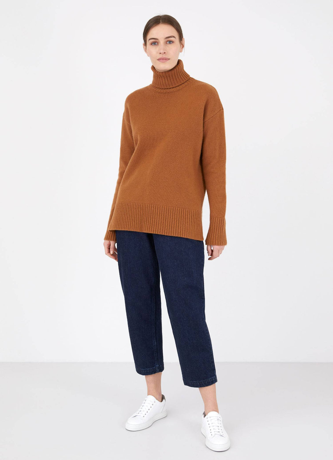 Women's Relaxed Roll Neck Jumper in Mushroom