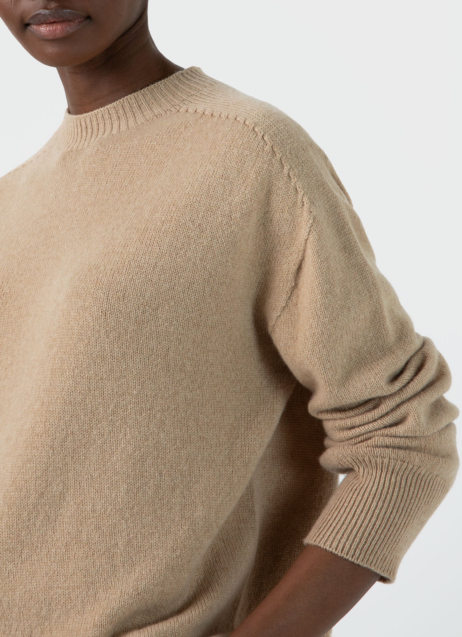 Women's Lambswool Crewneck Jumper in Light Camel